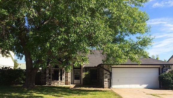 1st image of 2000 Meadowbrook Dr
