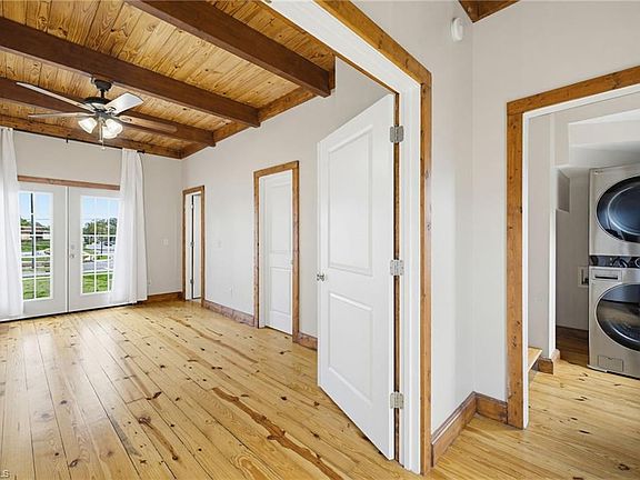 2nd image of 445 McAdoo Ave
