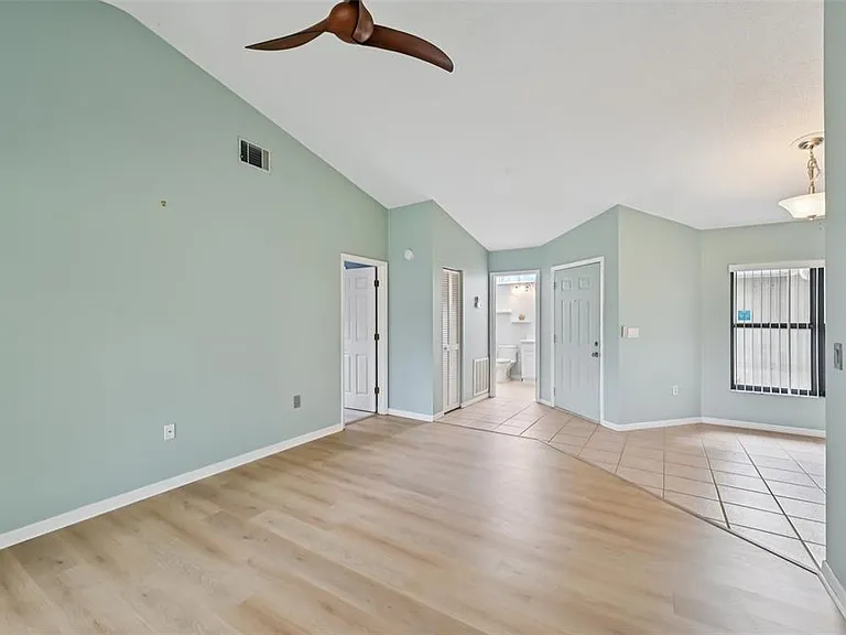 227 Southampton Dr #289 — Photo 7
