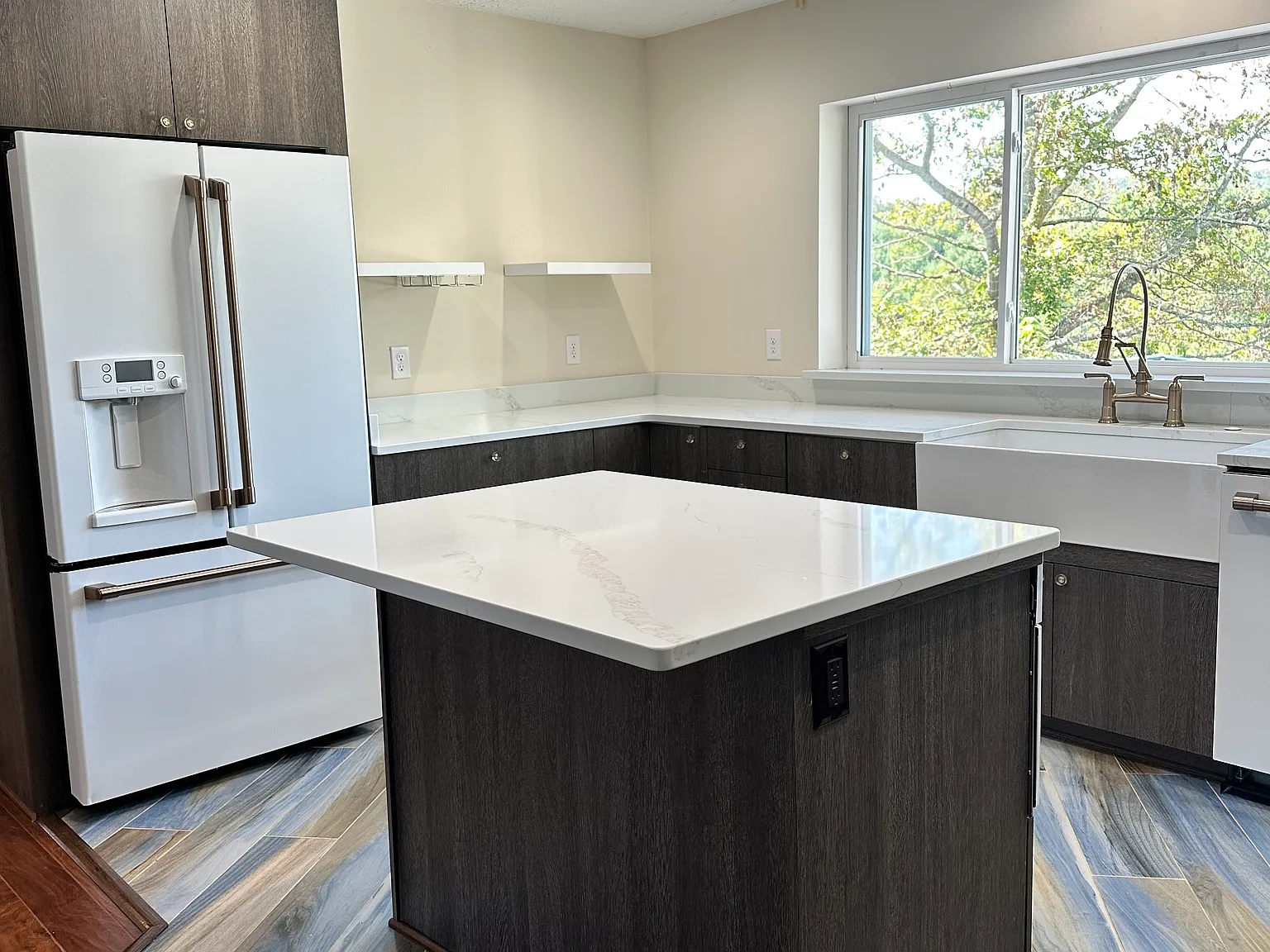 4 bed, 1661 sqft, $2,750 — Photo 3