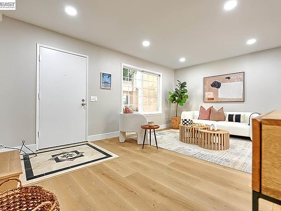 4th image of 4170 Asimuth Cir