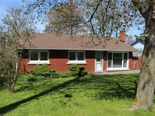 144 Jacobson Ave, Saint Catharines, ON L2T 3A5
