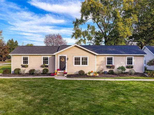 3944 Columbia Ave NW, North Canton, OH 44646