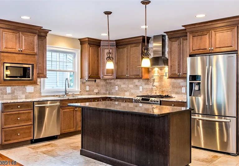 64 Kent Place Blvd #A — Photo 4