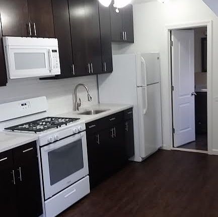3rd image of 829 Suffolk Ave APT 15