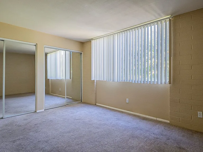 2 bedroom 1.5 bathroom in the heart of Phoenix — Photo 21