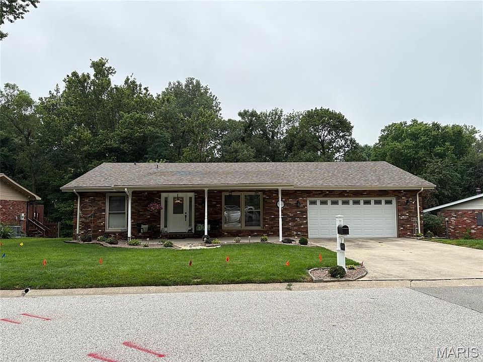 1st image of 344 Sherwood Dr