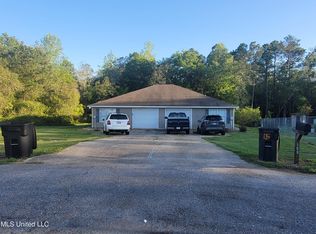 15 Ivy Cv, Mc Henry, MS 39561
