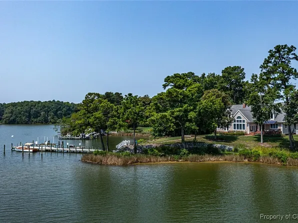 5 Hall Farm Dr, Heathsville, VA 22473