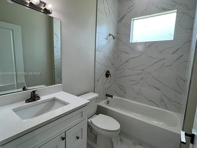 1088 Saturn Ct — Photo 10