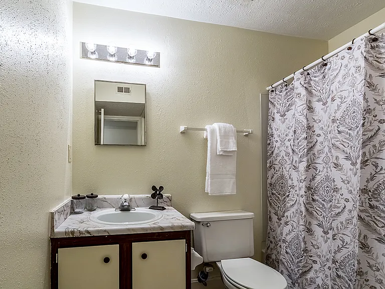 Devon - Bathroom Devon - Bathroom