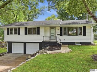 11315 Arbor St, Omaha, NE 68144