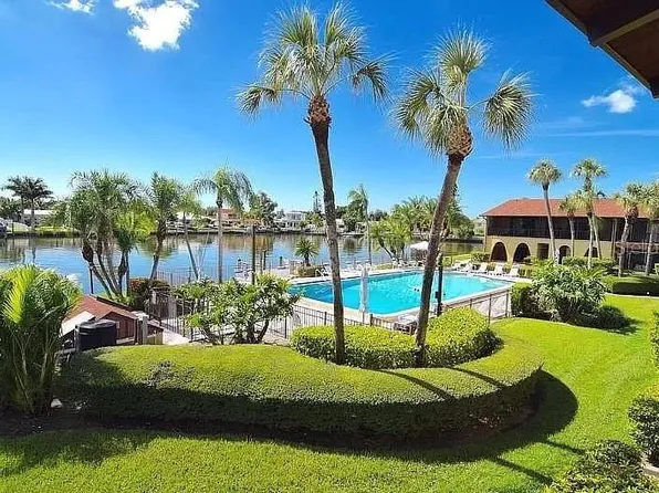509 Plaza Seville Ct APT 20, Treasure Island, FL 33706