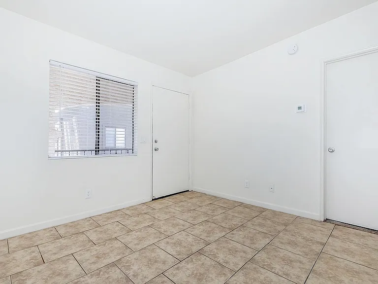 1 Bed 1 Bath