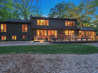 665 Maple Ave, Lake Bluff, IL 60044