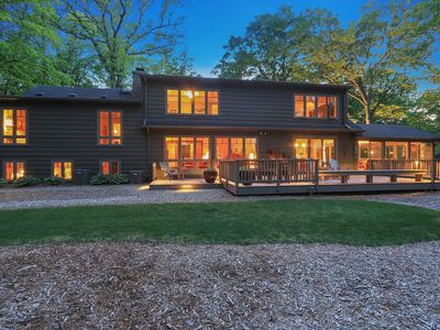 665 Maple Ave, Lake Bluff, IL, 60044