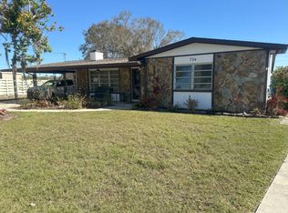 734 Memorial Dr, Sebring, FL 33870