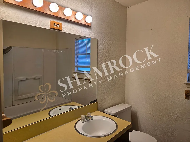 7208B Sanger Ave — Photo 7