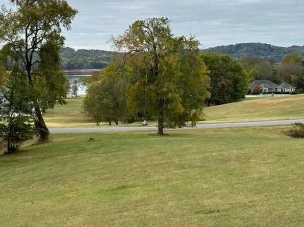 1055 Legacy Bay Dr, Mooresburg, TN 37811