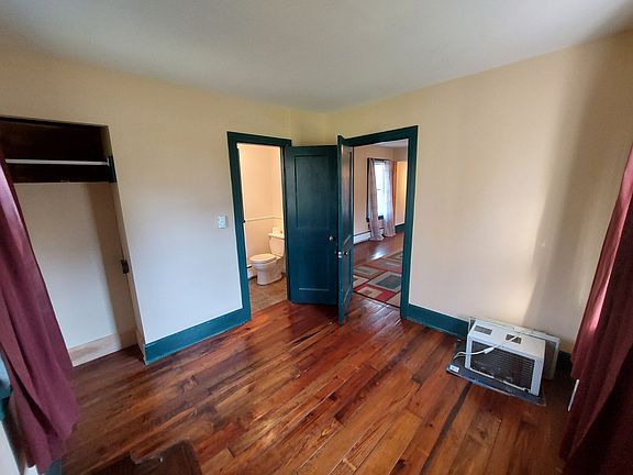 3rd image of 65 Quarry Rd #C