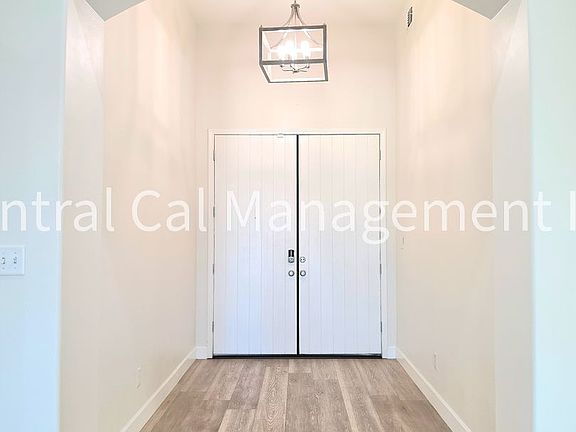 4th image of 9029 Almond Creek Dr
