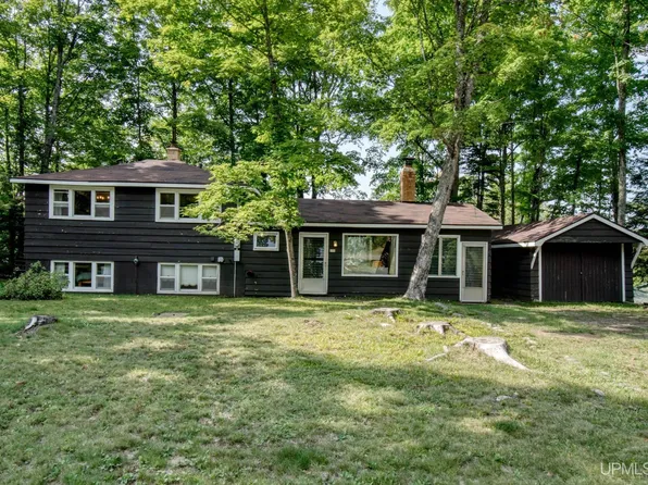 159 Golden Lake Trl, Iron River, MI 49935