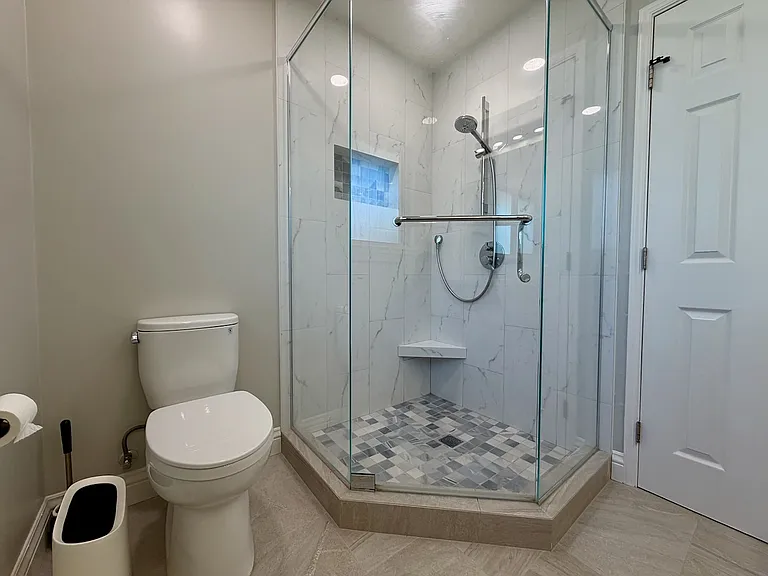 832 Cathedral Dr — Photo 6