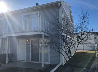469 Meadow Green Ln, Round Lake Beach, IL