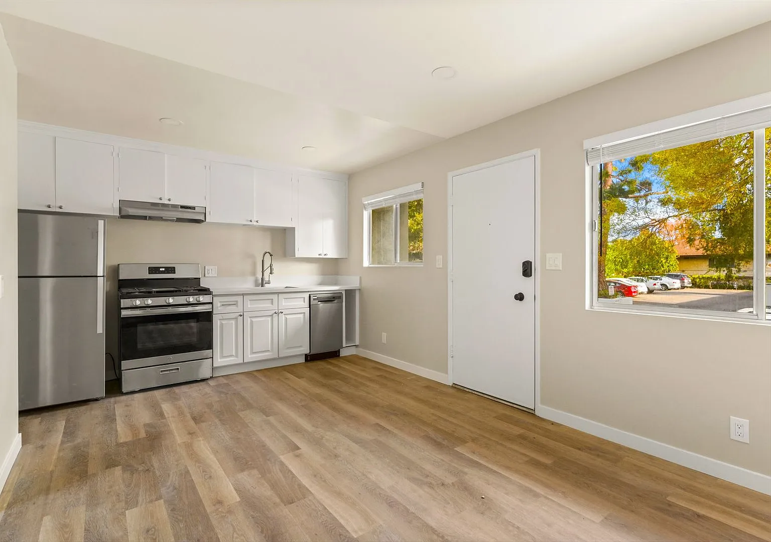 130 W Padre St — Photo 1