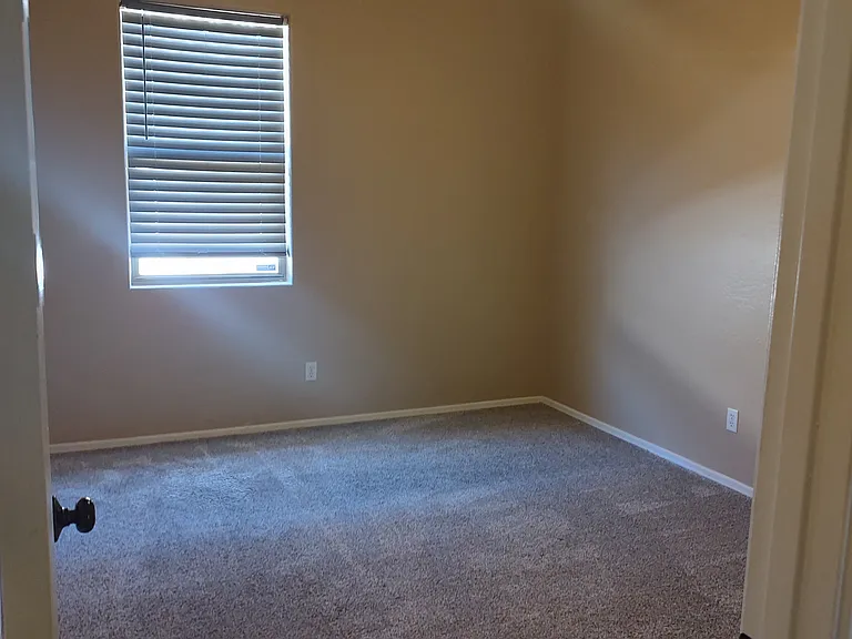7017 W Saint Catherine Ave — Photo 10