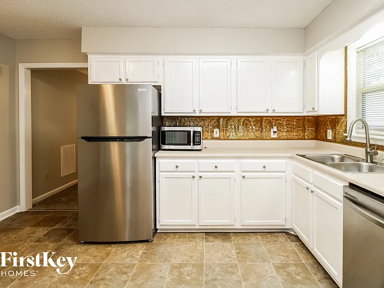 107 Eagle Nest Ct — Photo 4