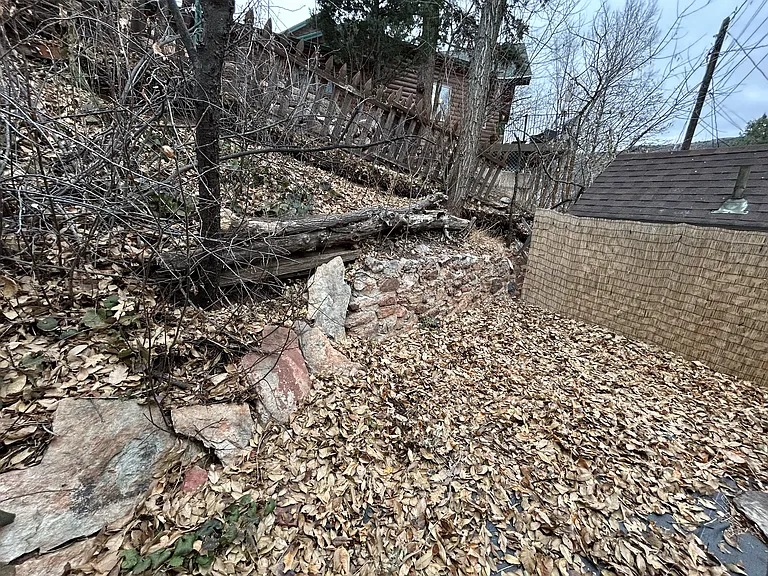 908 Midland Ave — Photo 15