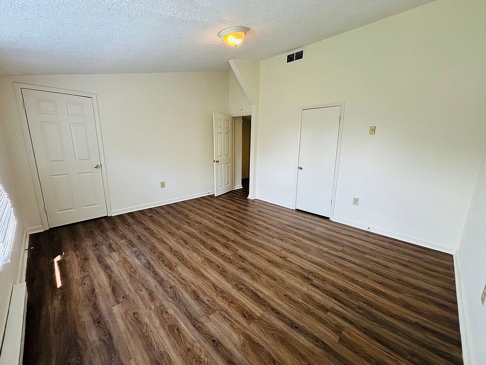 1st image of 355 Wakeman Ct NE