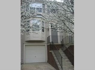 222 Golden Larch Ter NE, Leesburg, VA 20176
