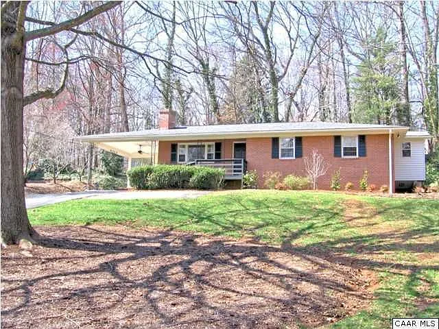 1723 Yorktown Dr photo 1