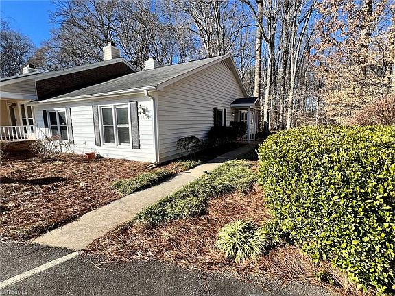 2nd image of 2630 Cottage Pl
