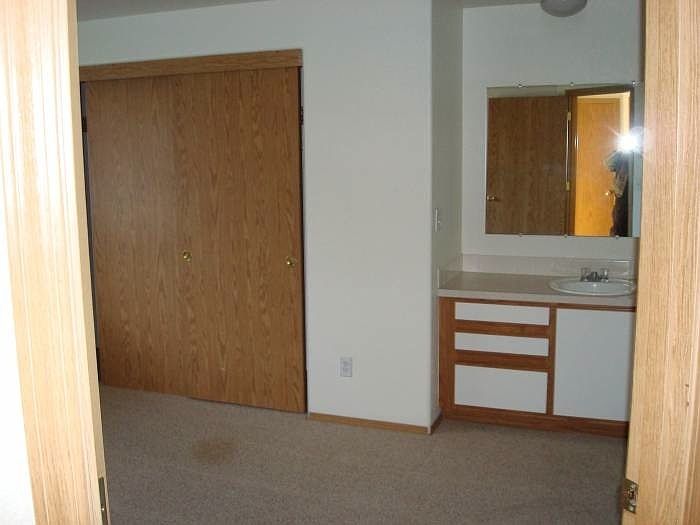 2nd image of 14034 SE Division St APT 2