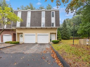 50 Northbrook Ct UNIT 50, East Hartford, CT 06108