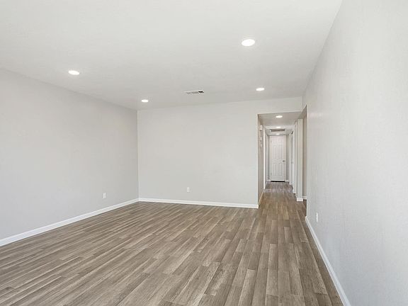 5th image of 407 Audubon Dr