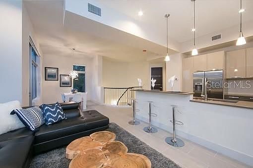 5th image of 225 Cosmopolitan Ct
