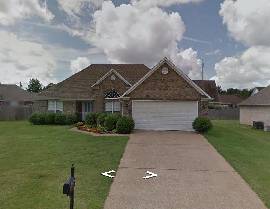 1st image of 24 Oxford Dr