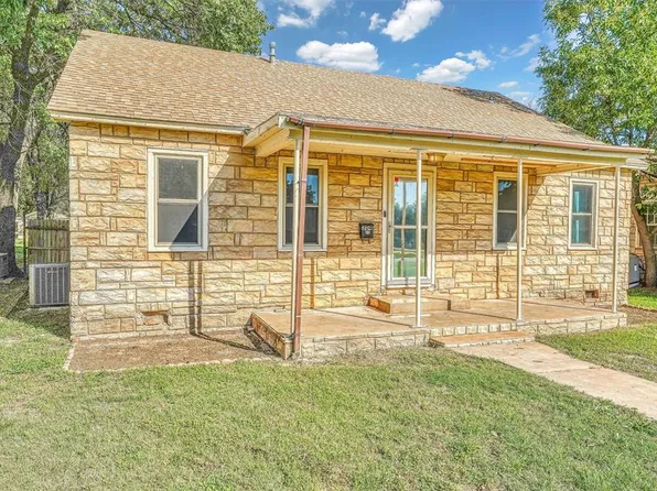 304 N Washington St, Hobart, OK 73651
