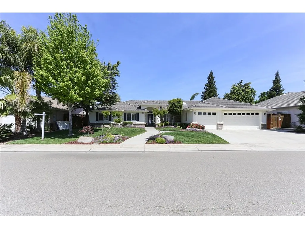 585 Nightingale Ct photo 1