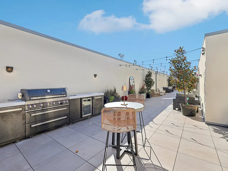 14 Lincoln Pl #103 — Photo 9