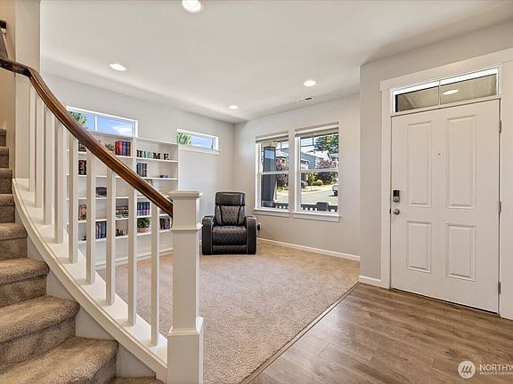 4th image of 3626 84th Avenue NE
