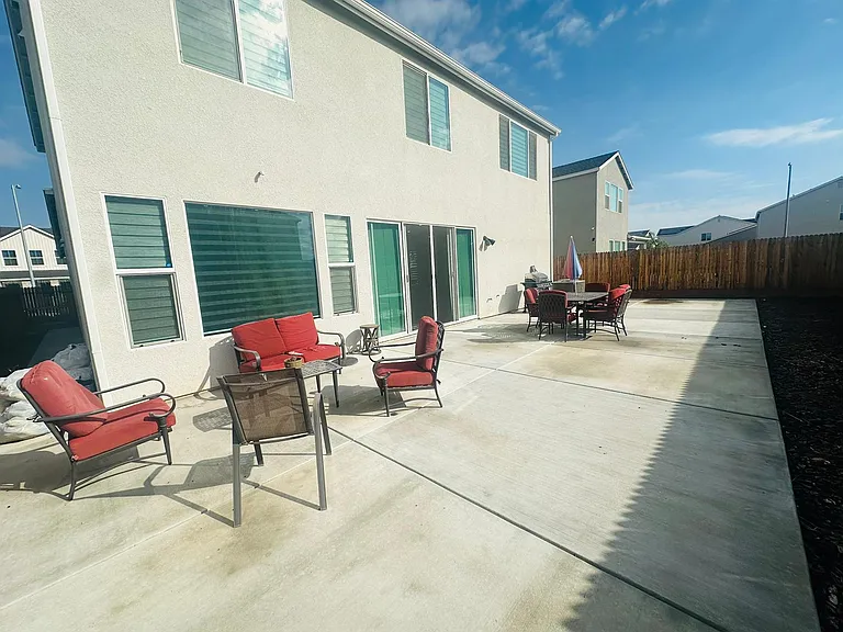 E Truman Ave — Photo 20