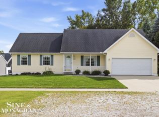 4281 Ravenswood Rd, Marysville, MI 48040