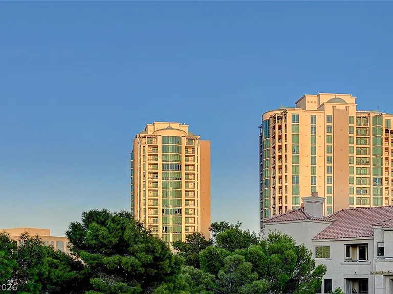 270 E Flamingo Rd #120 — Photo 38