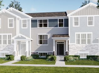 421 Red Oak Cir, Volo, IL 60020