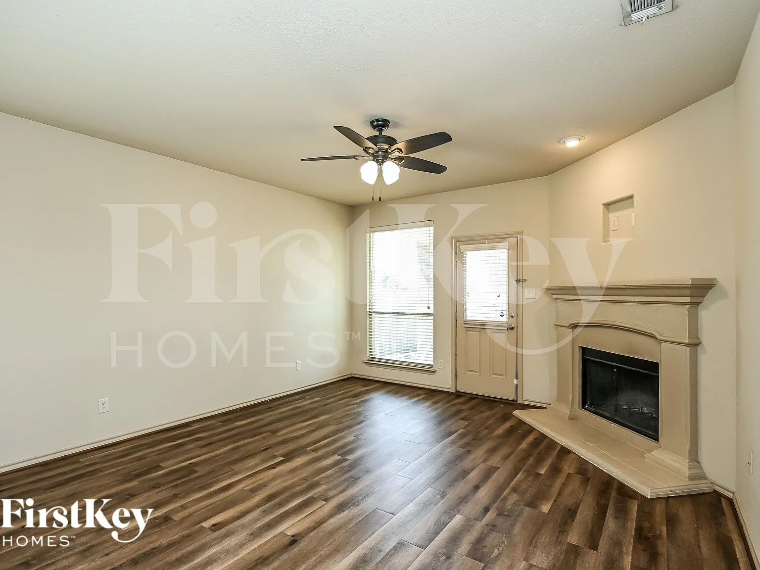 3 bed, 2.0 bath, 1490 sqft, $2,150 — Photo 3